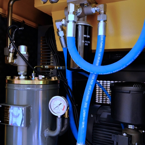 Κοχλιωτός συμπιεστής 3 σε 1 11 kW | 1500 l/min | Δεξαμενή 500 l και αφυγραντήρας