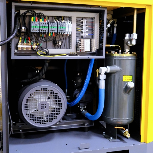 Κοχλιωτός συμπιεστής 3 σε 1 11 kW | 1500 l/min | Δεξαμενή 500 l και αφυγραντήρας